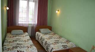 Гостевой дом Uyut Inn Димитровград Двухместный номер с 2 отдельными кроватями-1