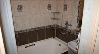 Гостевой дом Uyut Inn Димитровград Классический двухместный номер с общей ванной комнатой-16